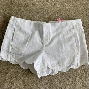 Size 4 Lily pulitizer Scalloped shorts